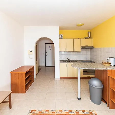 Cozy In Okrug Gornji